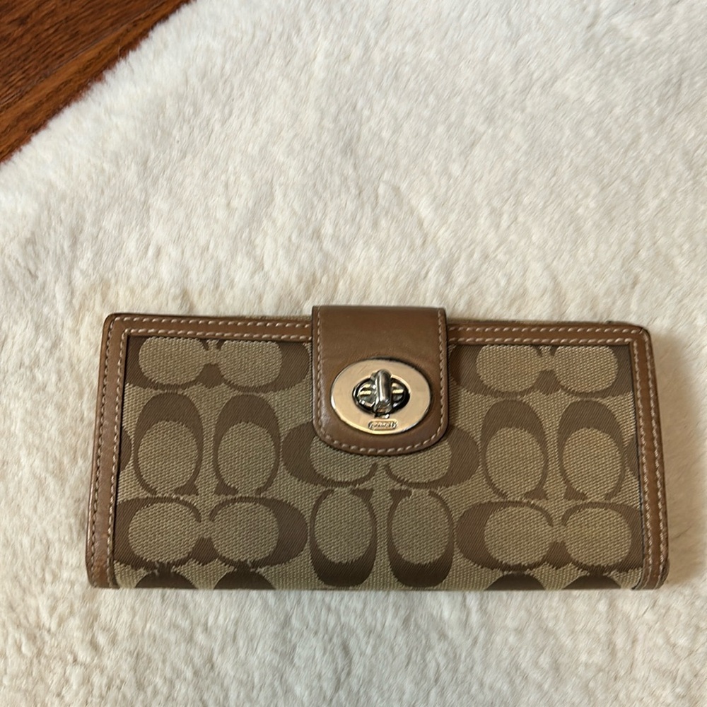 Coach Monogram Canvas Signure Turn Wallet